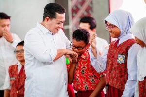 Bupati Askolani bersama Sekda Banyuasin menghadiri peringatan HUT ke-26 Dharma Wanita Persatuan dan Hari Ibu ke-97.