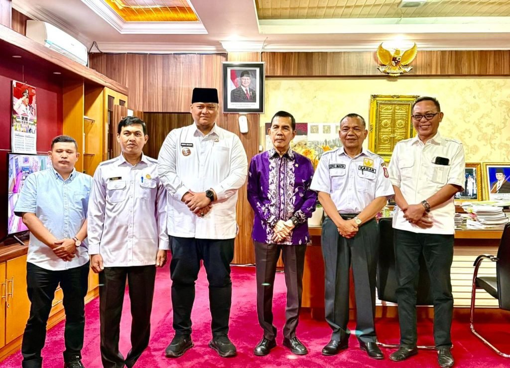 Sekretaris Daerah Banyuasin menerima kunjungan Anggota Komisi II DPR RI di ruang kerja