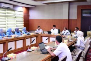 Audiensi rencana Pengalaman Belajar Lapangan (PBL) FKM Unsri di Kabupaten Banyuasin, dengan fokus pada 40 desa di 3 kecamatan.