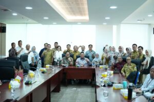 Sekda Banyuasin Erwin Ibrahim saat pertemuan koordinasi dengan Bappenas membahas skema pembiayaan infrastruktur KPBU untuk air bersih di Banyuasin