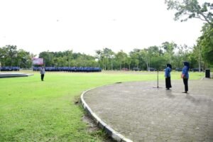 Suasana apel gabungan ASN Pemkab Banyuasin di halaman Kantor Bupati menjelang Ramadhan 1447 H.