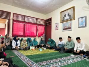 Jajaran Kecamatan Talang Kelapa mengikuti kegiatan JEMEQUROTA dan ruwahan menyambut Ramadhan di rumah dinas, Banyuasin, 6 Februari 2026.