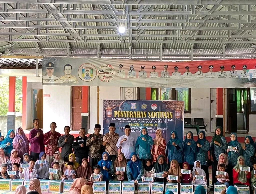 Kegiatan penyerahan santunan untuk dhuafa dan anak yatim piatu dalam rangka menyambut Ramadhan 1447 H di Lalang Sembawa, Kabupaten Banyuasin