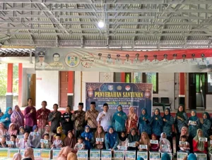 Kegiatan penyerahan santunan untuk dhuafa dan anak yatim piatu dalam rangka menyambut Ramadhan 1447 H di Lalang Sembawa, Kabupaten Banyuasin